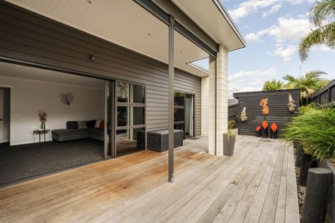 Photo of property in 5 Manotini Way, Pyes Pa, Tauranga, 3112
