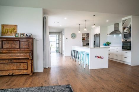 Photo of property in 11 Mike Smith Drive, Cambridge, 3434