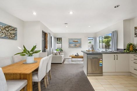 Photo of property in 115a Ennis Avenue, Pakuranga Heights, Auckland, 2010