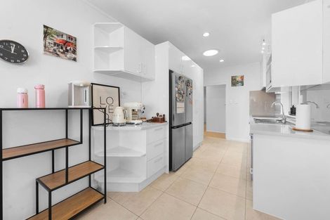 Photo of property in 2/184 Bucklands Beach Road, Bucklands Beach, Auckland, 2012