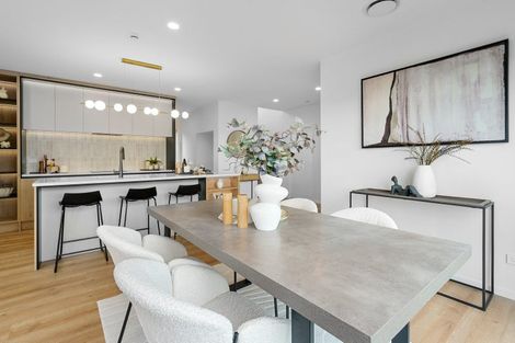 Photo of property in 12 Bourke Drive, Cambridge, 3434