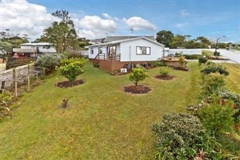 Photo of property in 4 Melia Place, Stanmore Bay, Whangaparaoa, 0932