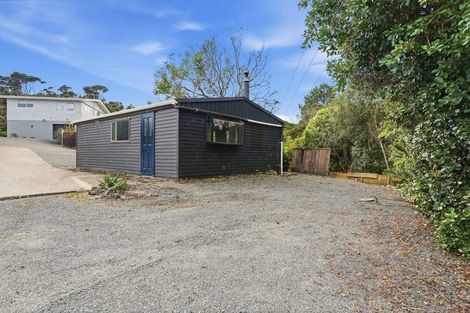 Photo of property in 1 Bush Point Road, Cable Bay, 0420