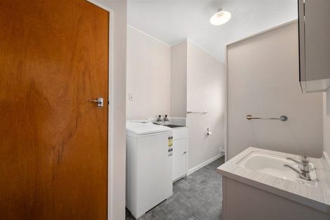 Photo of property in 8/218 Onepu Road, Lyall Bay, Wellington, 6022