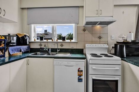 Photo of property in 25 Waihi Road, Hawera, 4610