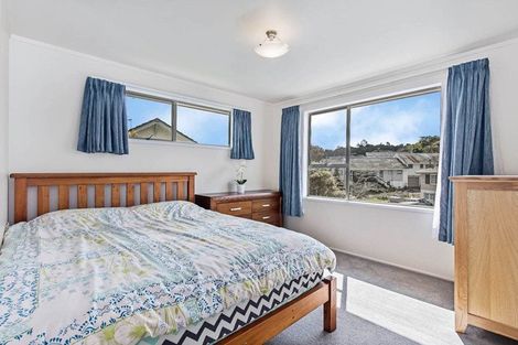 Photo of property in 38 Simon Ellice Drive, Bayview, Auckland, 0629