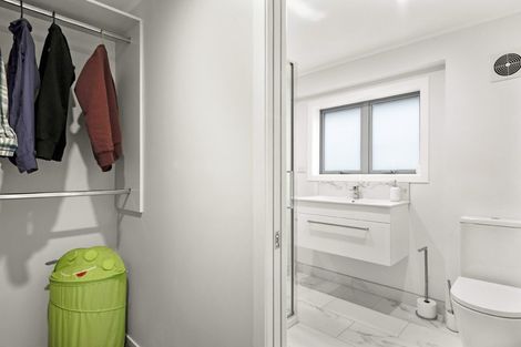 Photo of property in 24 Shanaway Rise, Hillcrest, Auckland, 0627