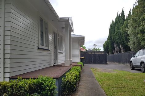 Photo of property in 5 Crockett Lane, Henderson, Auckland, 0610