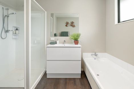 Photo of property in 6 Whitby Close, Waikawa, Picton, 7220