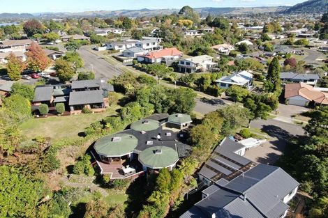 Photo of property in 11 Aquarius Drive, Kawaha Point, Rotorua, 3010