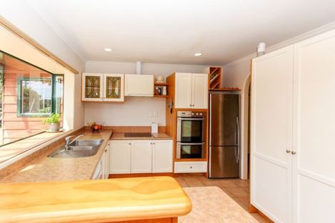 Photo of property in 537 Richmond Road, Lepperton, New Plymouth, 4373