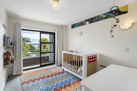 Photo of property in 64 Island Bay Road, Beach Haven, Auckland, 0626