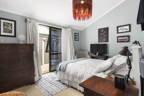 Photo of property in 114 Broderick Road, Johnsonville, Wellington, 6037