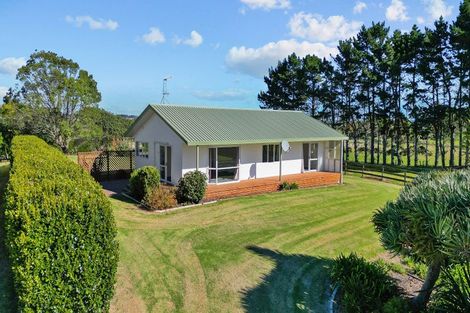 Photo of property in 64 Percy Millen Drive, Waiau Pa, Pukekohe, 2679