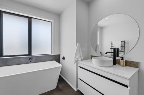 Photo of property in 40 Barrett Road, Whalers Gate, New Plymouth, 4310