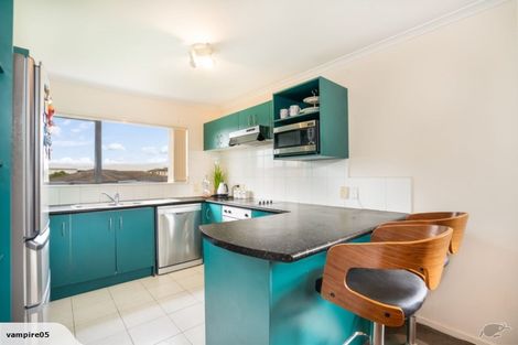 Photo of property in 8 Sid Place, Mangere, Auckland, 2022