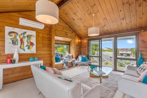 Photo of property in 43 Palmyra Way, Half Moon Bay, Auckland, 2012