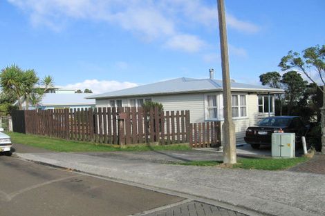 Photo of property in 11 Pelorous Street, Paparangi, Wellington, 6037