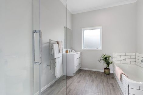 Photo of property in 10 Church Street, Tuakau, 2121