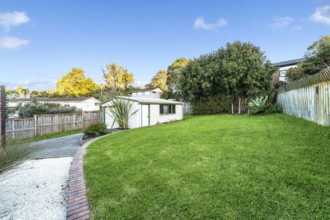 Photo of property in 37 Keegan Drive, Massey, Auckland, 0614