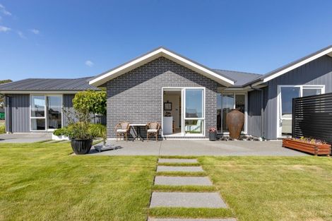 Photo of property in 1 Tara Crescent, Woodend, 7610