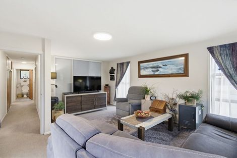 Photo of property in 9 Glenys Place, Broomfield, Christchurch, 8042