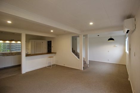 Photo of property in 1/47 Valley View Road, Glenfield, Auckland, 0629