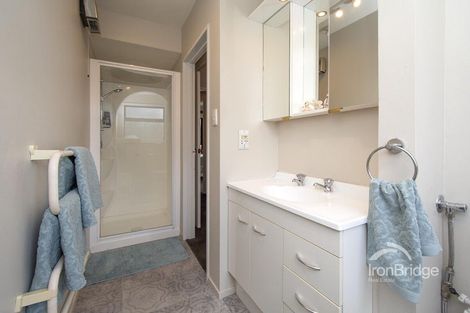 Photo of property in 6 Grove Place, Rangiora, 7400