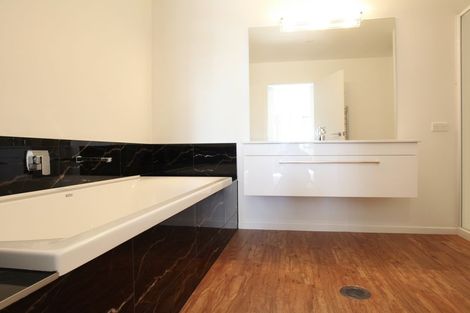 Photo of property in 105u2 Seddon Road, Frankton, Hamilton, 3204