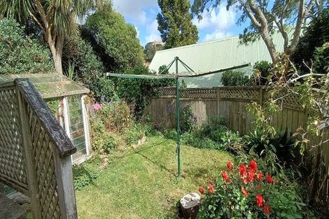 Photo of property in 6 Putnam Street, Northland, Wellington, 6012