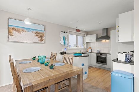 Photo of property in 21 La Perouse Place, Northcote, Christchurch, 8052