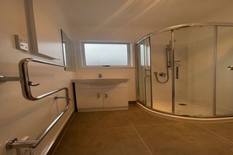 Photo of property in 40 Vodanovich Road, Te Atatu South, Auckland, 0610