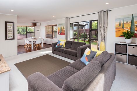 Photo of property in 2/25 Channing Crescent, Botany Downs, Auckland, 2010