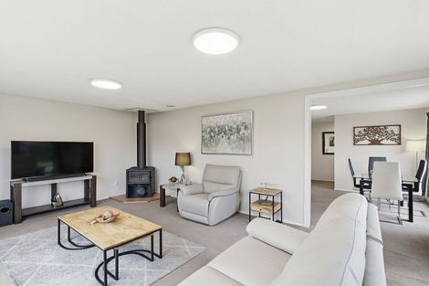 Photo of property in 9 Glenys Place, Broomfield, Christchurch, 8042