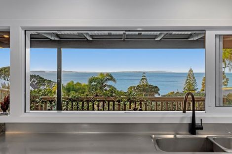 Photo of property in 74 Duncansby Road, Stanmore Bay, Whangaparaoa, 0932