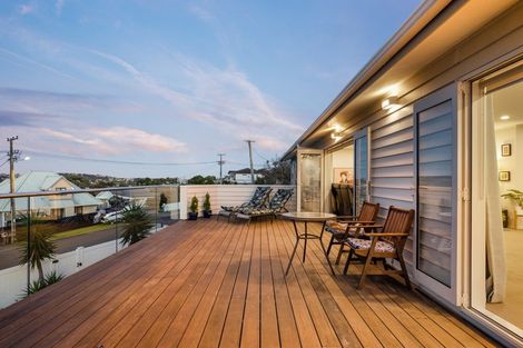 Photo of property in 4 Melandra Road, Stanmore Bay, Whangaparaoa, 0932