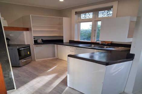 Photo of property in 142 Russell Terrace, Berhampore, Wellington, 6023