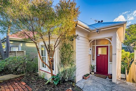 Photo of property in 32 Crieff Street, Northland, Wellington, 6012