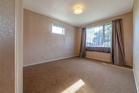 Photo of property in 18 Acacia Street, Kelvin Grove, Palmerston North, 4414