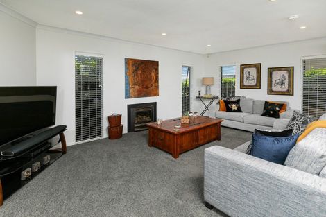Photo of property in 3 Admirals Court Drive, Greenhithe, Auckland, 0632