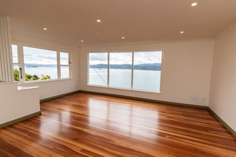 Photo of property in 71 Seatoun Heights Road, Seatoun, Wellington, 6022
