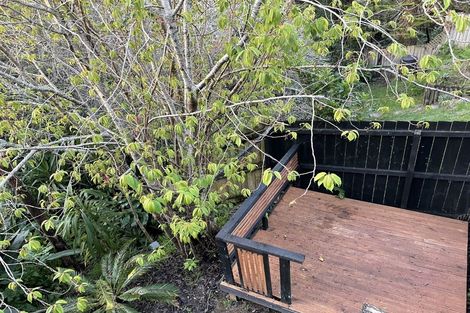 Photo of property in 19 Golf Road, New Lynn, Auckland, 0600