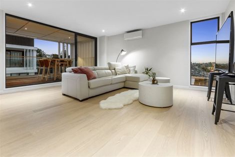 Photo of property in 174b Archers Road, Glenfield, Auckland, 0629