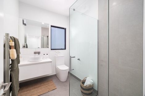 Photo of property in 121a Glandovey Road, Strowan, Christchurch, 8052