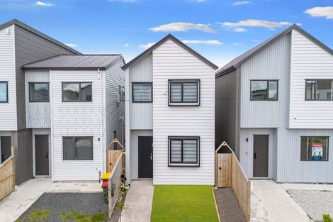 Photo of property in 71 Kairakau Street, Papakura, 2110