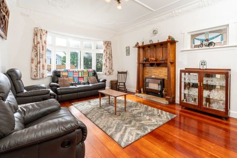 Photo of property in 26 Resolution Street, Lyall Bay, Wellington, 6022