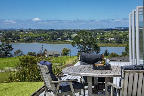 Photo of property in 51 Edward Jonkers Drive, Riverhead, Albany, 0793