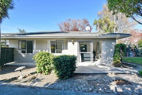 Photo of property in 2/21 Wyatt Place, Russley, Christchurch, 8042