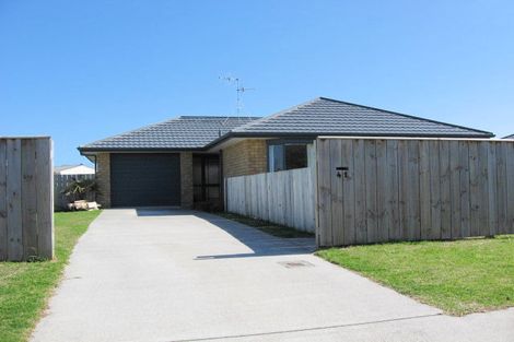 Photo of property in 41 Makarini Street, Paraparaumu, 5032