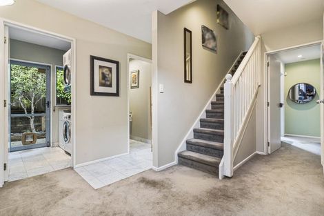 Photo of property in 10 St Lucia Place, Unsworth Heights, Auckland, 0632